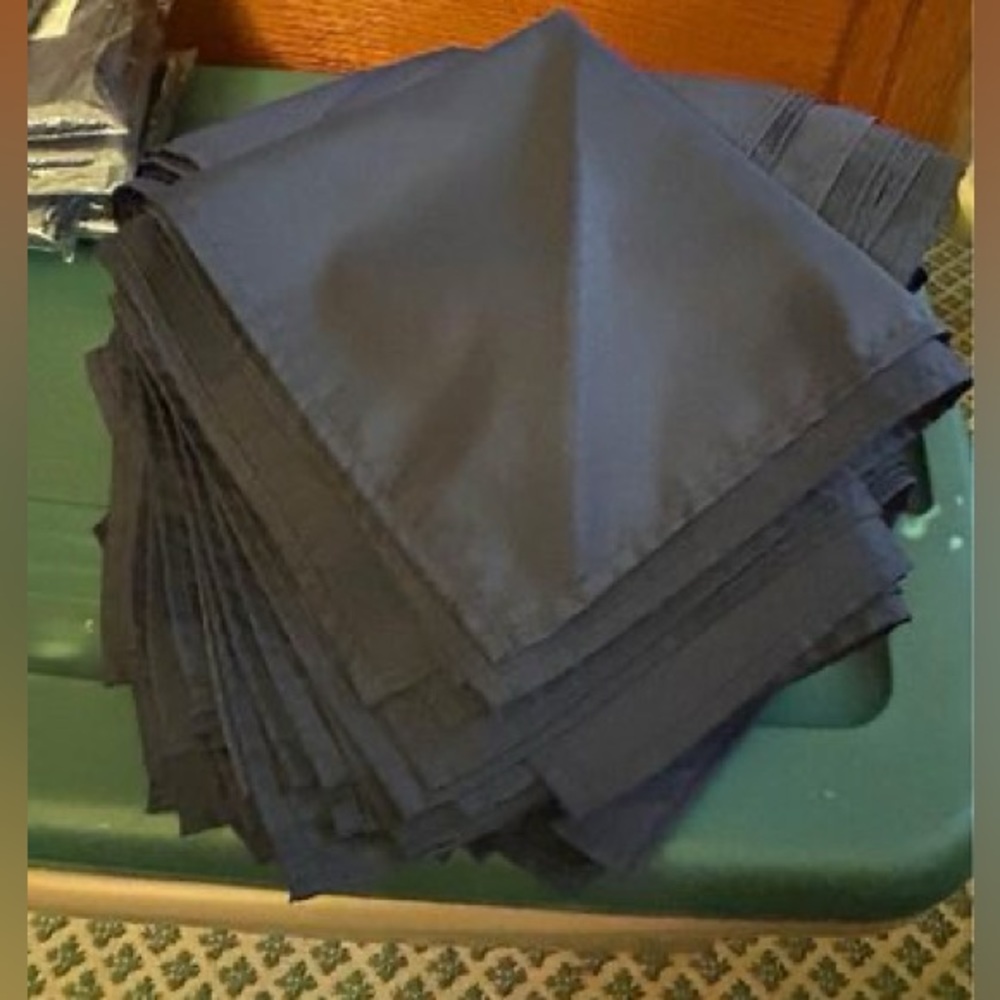 Navy lan’s linen